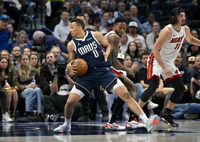 开云官方网站在线登陆-东契奇重要时刻比赛局势复杂，热火带队取胜！-开云官方网站在线登陆